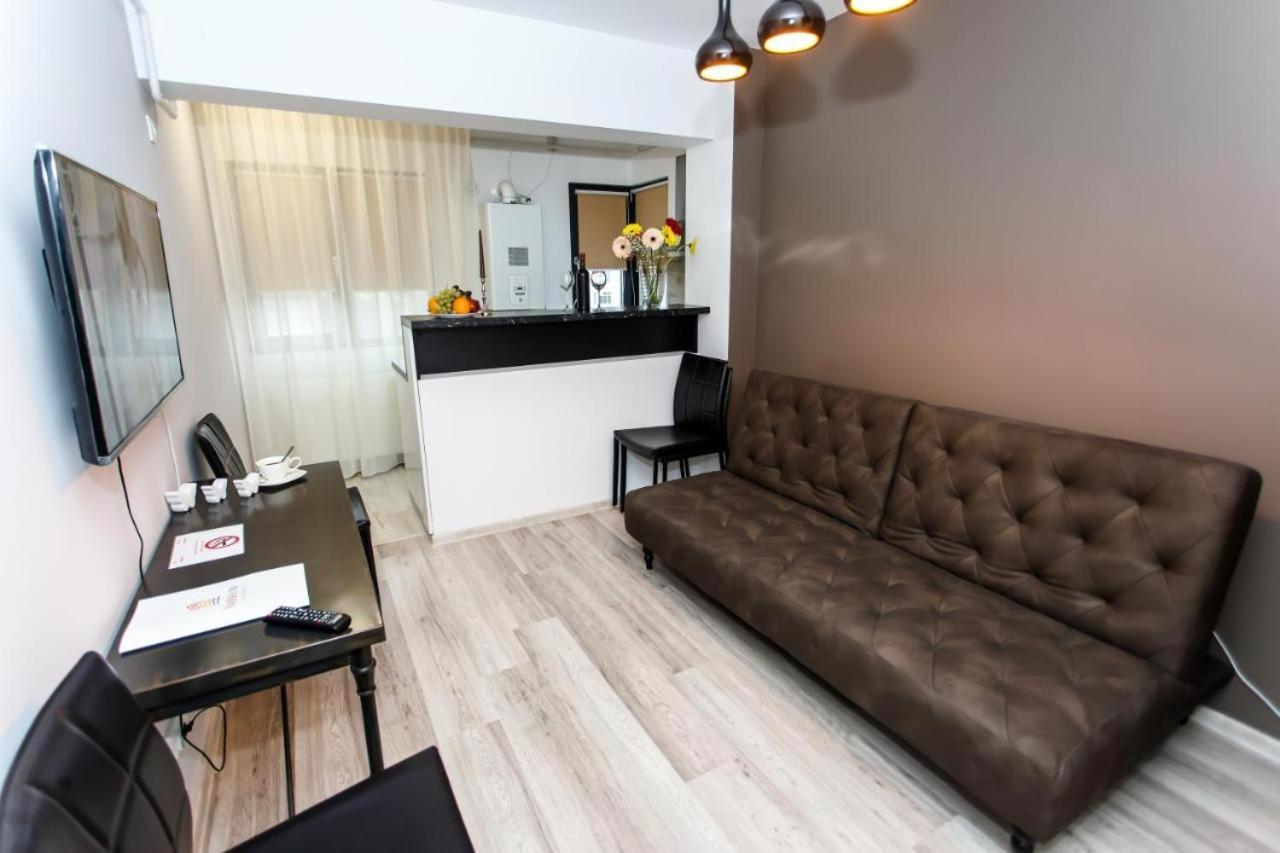 Metropolitan Iassium Apartments ยาช ภายนอก รูปภาพ